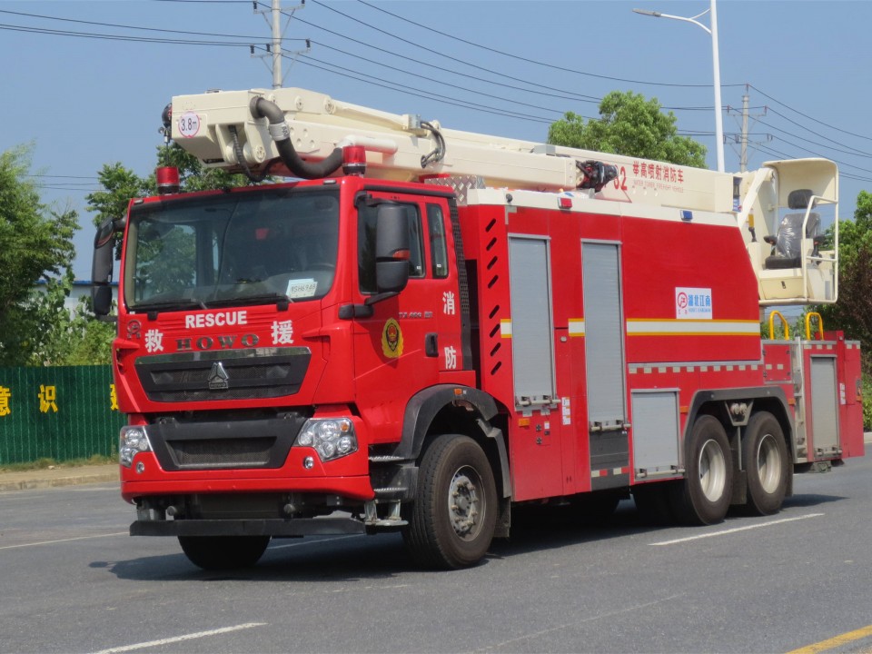32米舉高噴射消防車(chē)